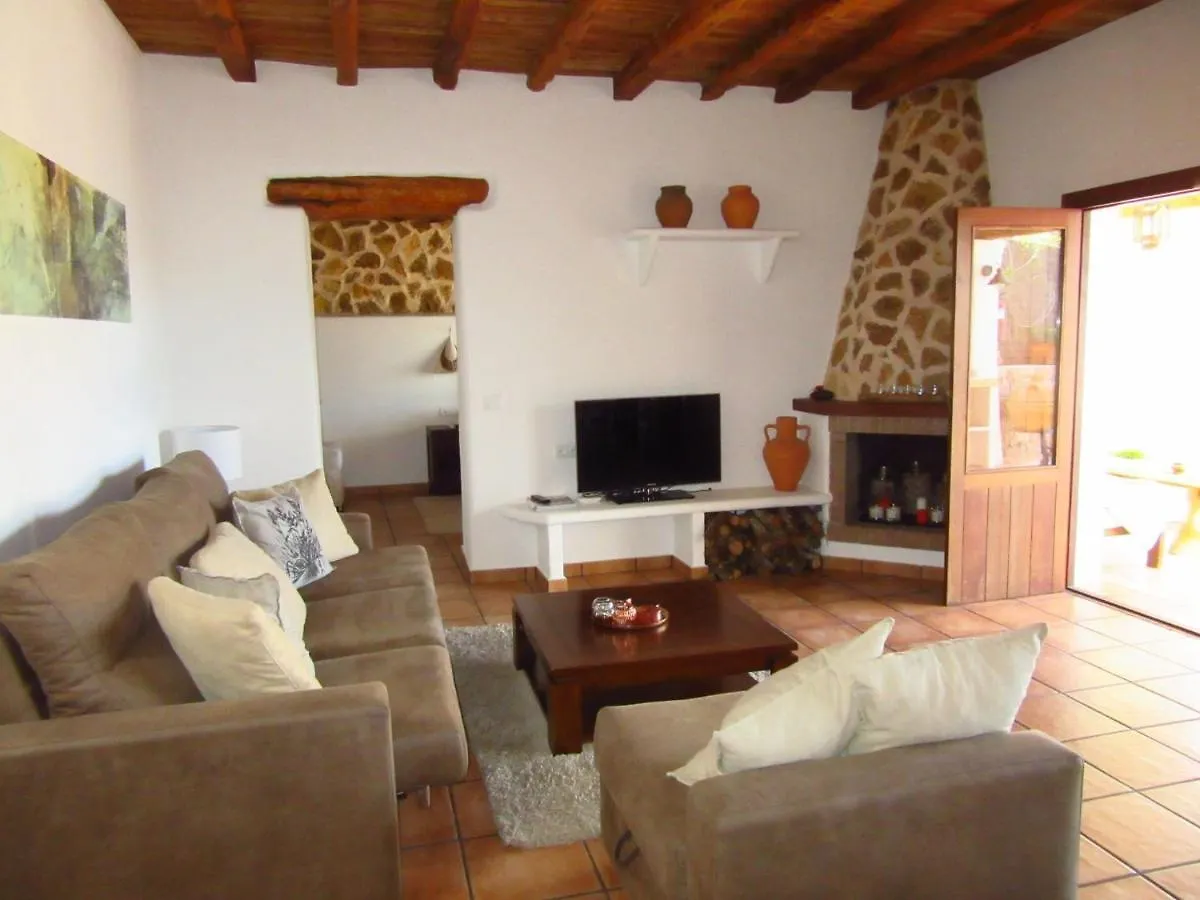 Belvilla By Oyo Casa Jacuzzi Sant Joan De Labritja